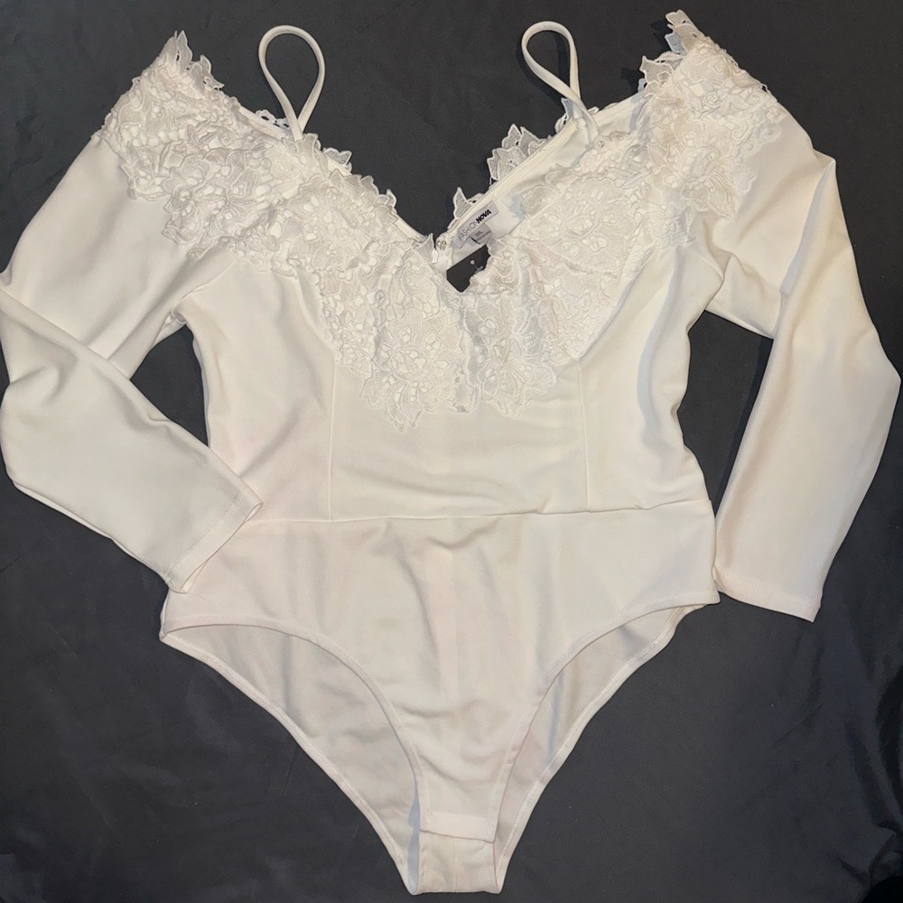 White Bodysuit 🤍